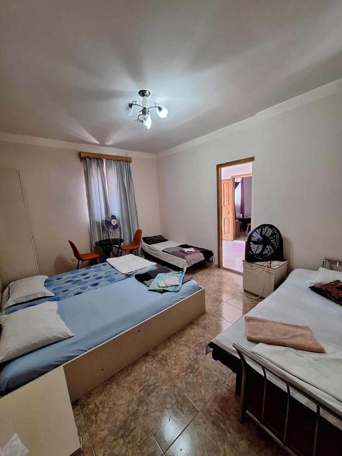 Hotel Nino And Ali Батуми Екстериор снимка