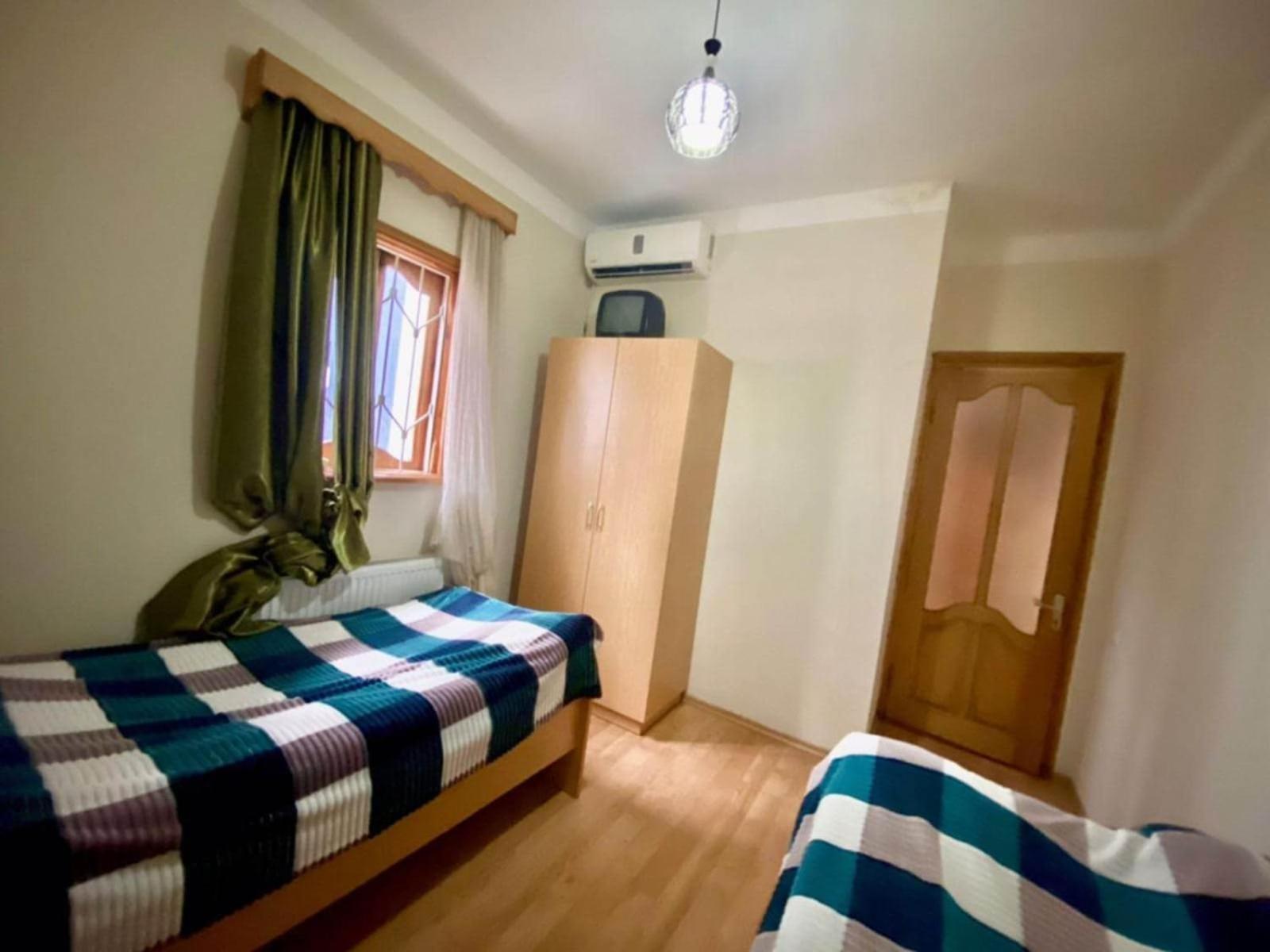 Hotel Nino And Ali Батуми Екстериор снимка
